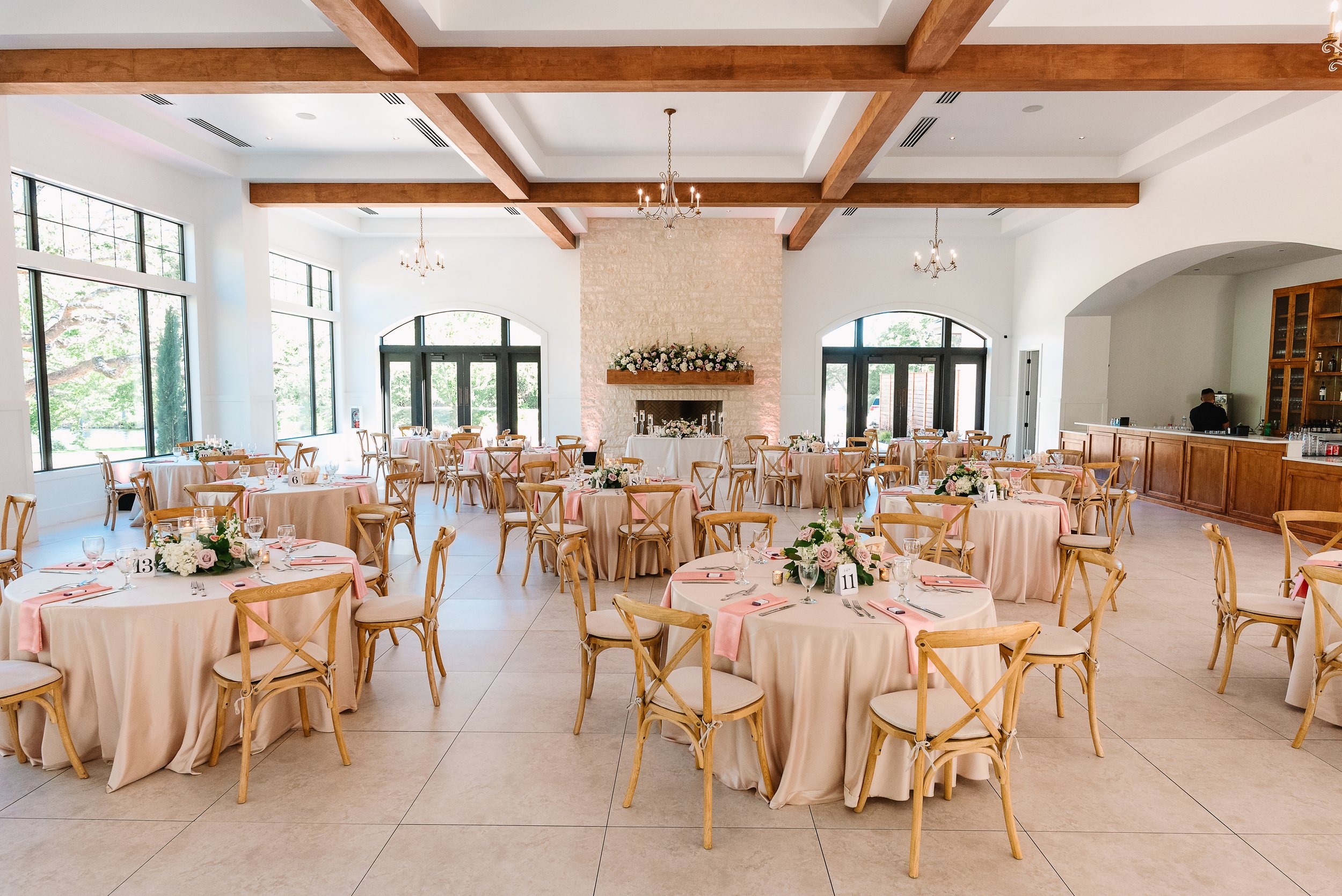 Create lasting memories at stunning Texas wedding venues. Explore our top picks for your unforgettable celebration.